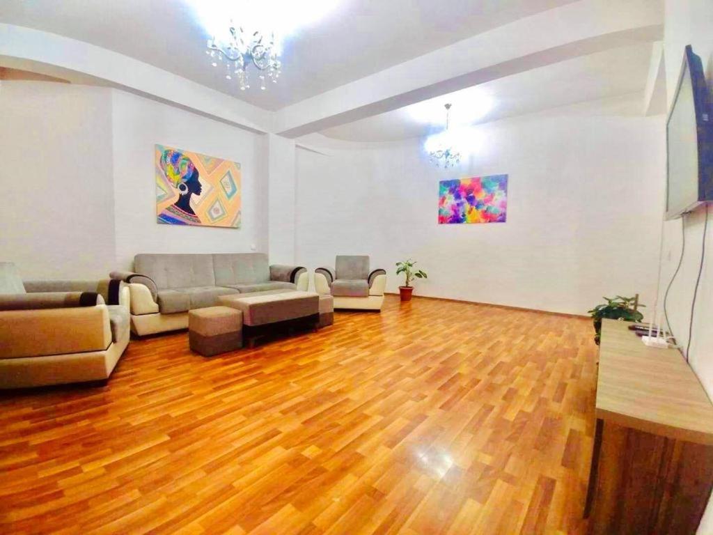 Bellissima In The Center * Тбилиси